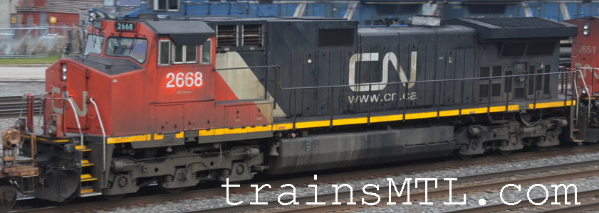 Locomotive CN2668 left side / coté gauche